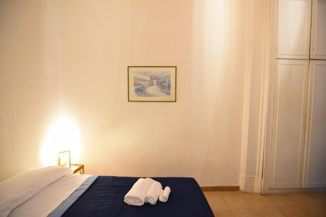 נאפולי Iside Apartment מראה חיצוני תמונה