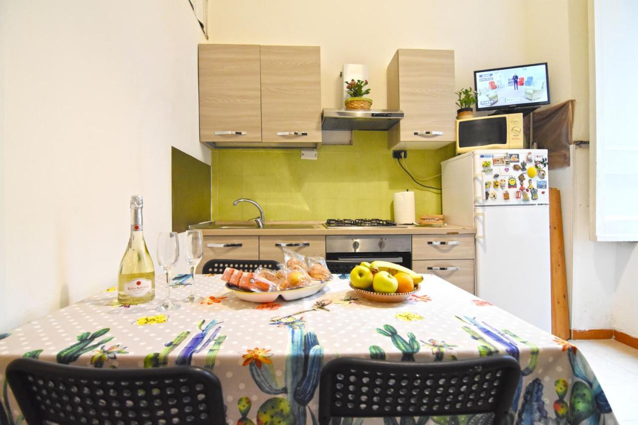 נאפולי Iside Apartment מראה חיצוני תמונה
