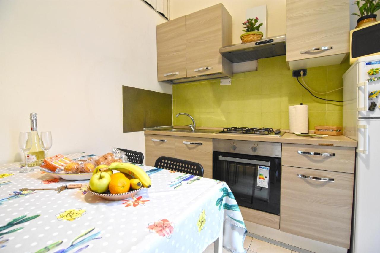 נאפולי Iside Apartment מראה חיצוני תמונה