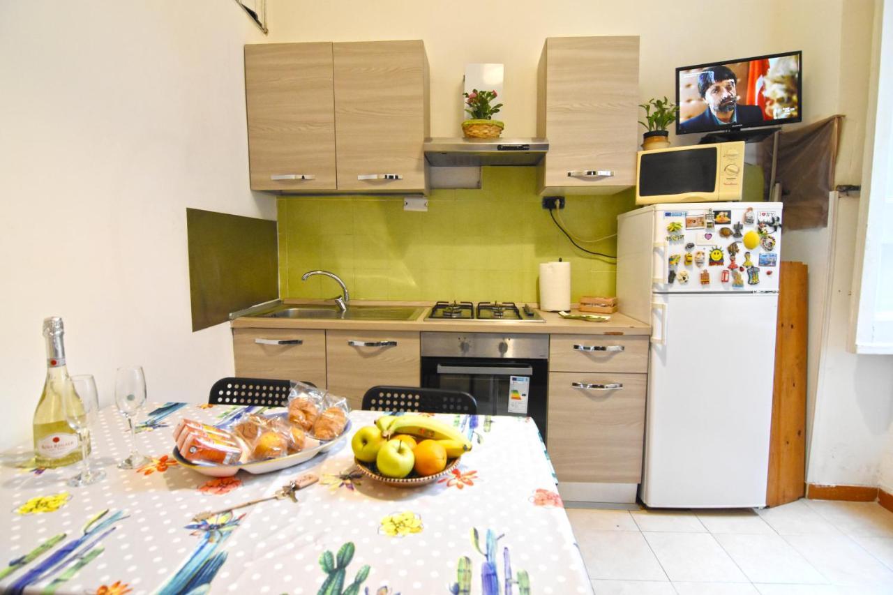 נאפולי Iside Apartment מראה חיצוני תמונה