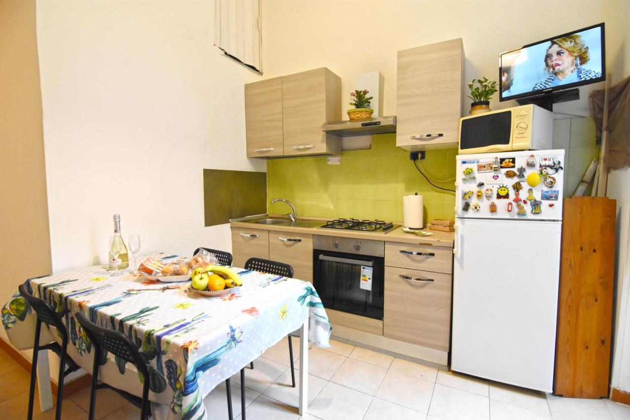 נאפולי Iside Apartment מראה חיצוני תמונה